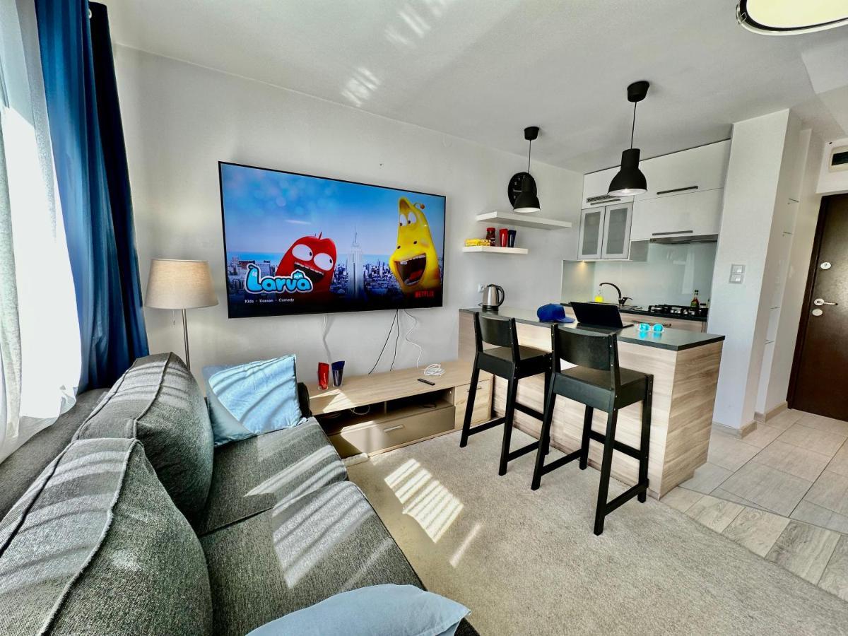 Neon 2 - Fast Wifi 70'Tv Netflix Hbo Max Appletv+ Lägenhet Warszawa Exteriör bild